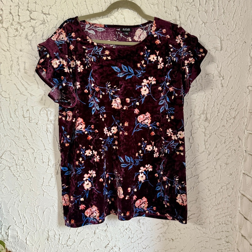 a.n.a Floral Velvet Short Sleeve Top - Burgundy and Pink - Picture 1 of 8